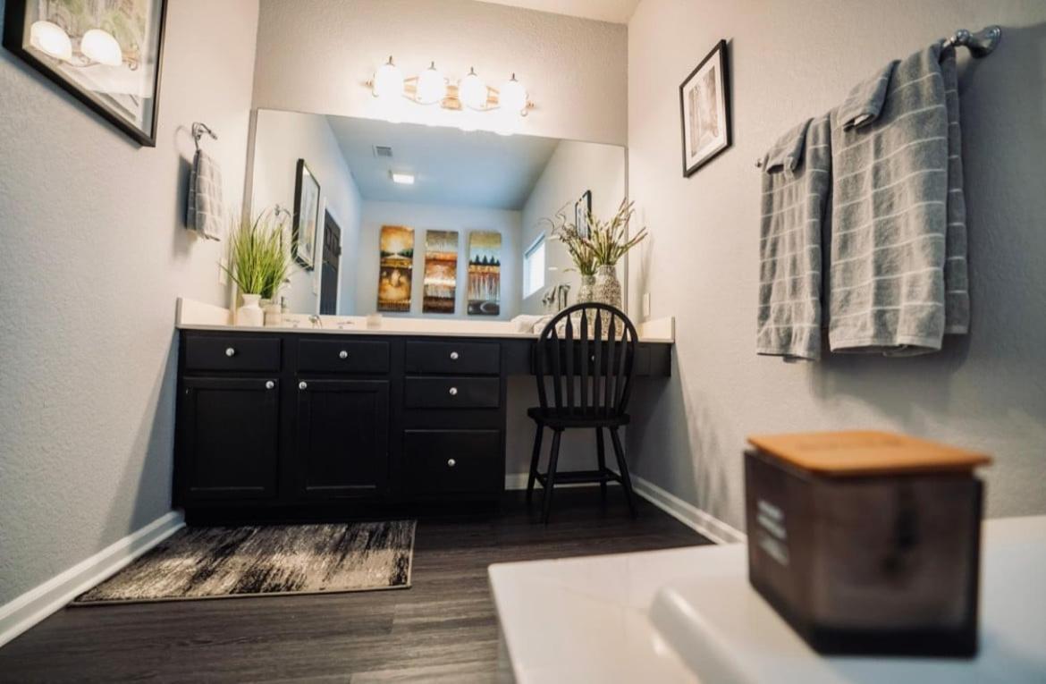 Brooklynn'S Bay, Elegant Lakefront Condo Retreat Hot Springs Luaran gambar