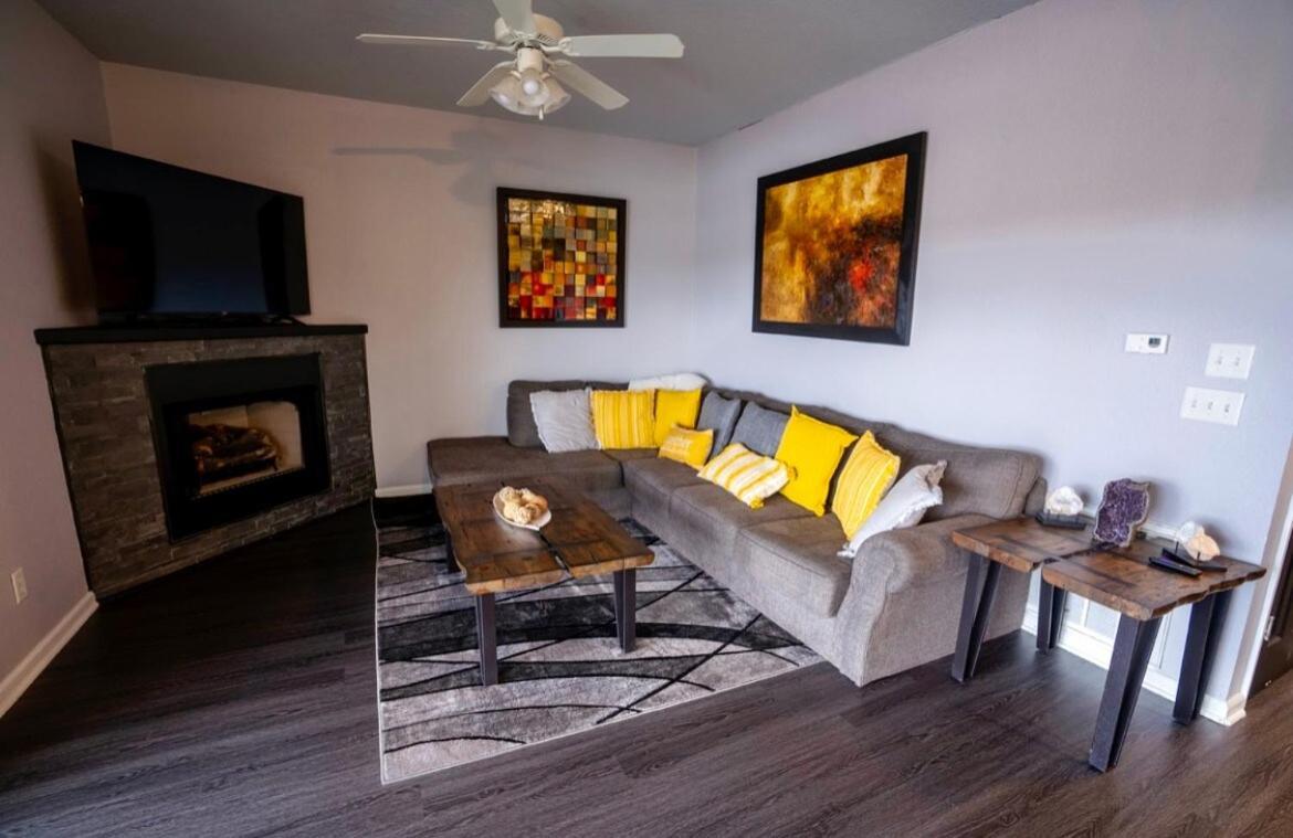 Brooklynn'S Bay, Elegant Lakefront Condo Retreat Hot Springs Luaran gambar