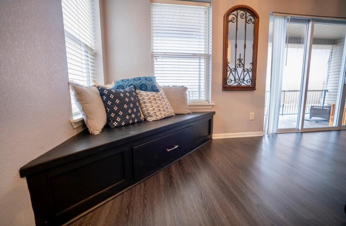 Brooklynn'S Bay, Elegant Lakefront Condo Retreat Hot Springs Luaran gambar