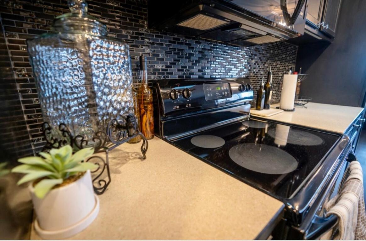 Brooklynn'S Bay, Elegant Lakefront Condo Retreat Hot Springs Luaran gambar